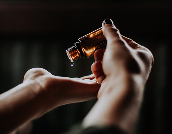 Flacon d’huile essentielle de lavande de Valensole, Provence